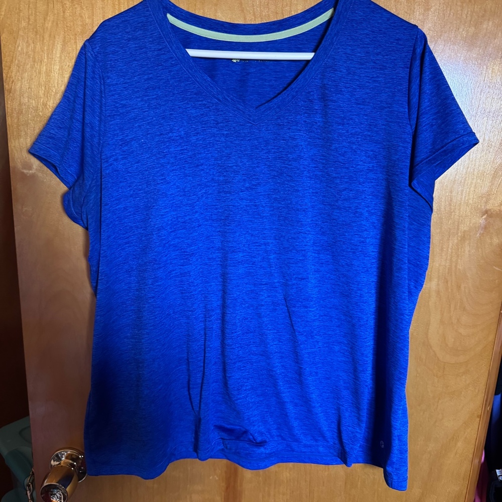 Active top blue